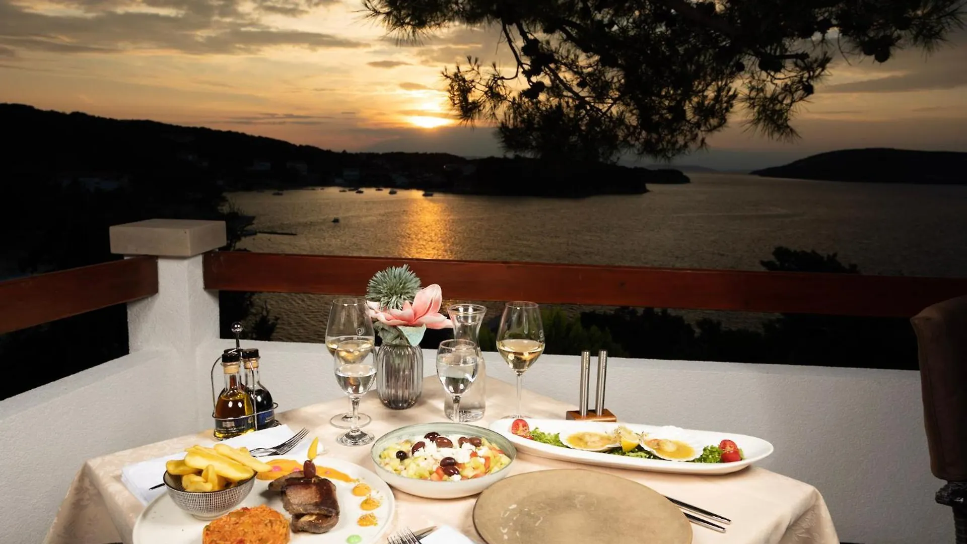 Apartements And Rooms Next To The Sea - Belveder Rab Supetarska Draga Kroatien